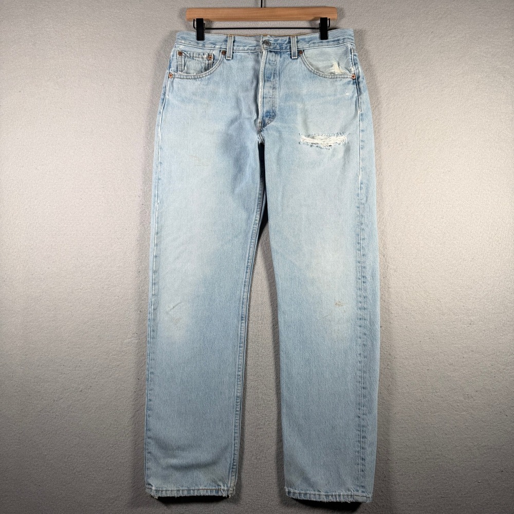 Vintage Levis 501 Jeans Mens 32x31 Made in USA Light Wash Distressed 90s 0997